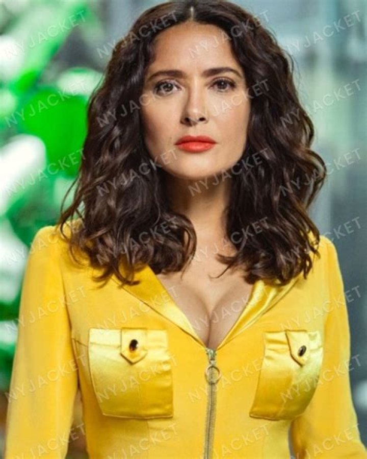 Salma Hayek Rocks Yellow Bikini For Scuba Diving: Photo – Hollywood Life