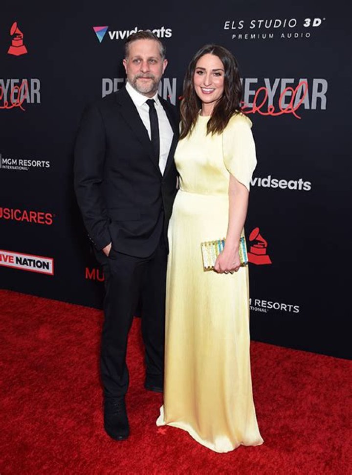 Sara Bareilles Engaged To Joe Tippett: Photos – Hollywood Life