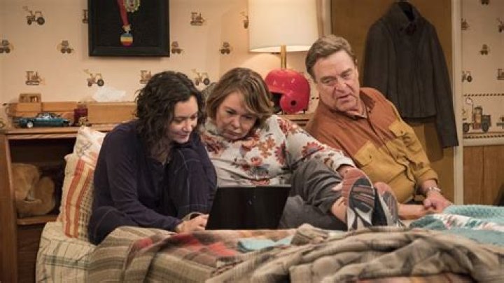 Sara Gilbert: I Support Decision To Cancel ‘Roseanne,’ But Am ‘Sad To See It End This Way’