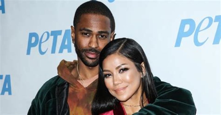 Sarah Michelle Gellar Cracks Jokes After Big Sean & Jhene Aiko Are Mistaken For Her & Freddie