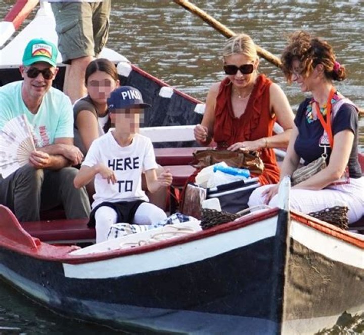 Sarah Michelle Gellar & Freddie Prinze Jr. Take Kids On Gondola Ride – Hollywood Life