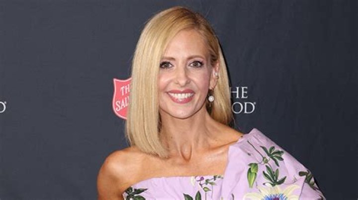 Sarah Michelle Gellar Rocks Yellow One-Piece Swimsuit on Vacation – Hollywood Life