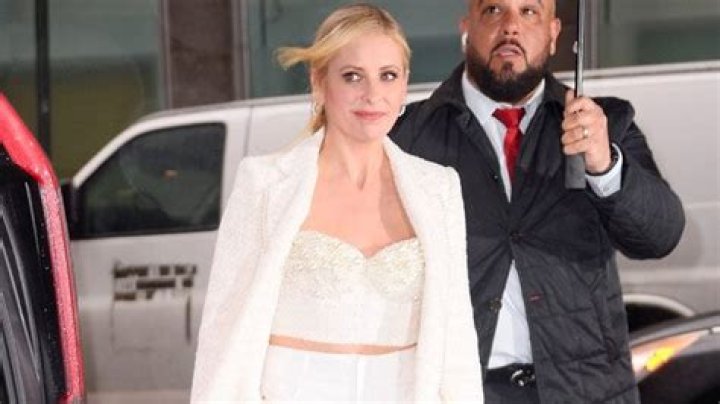 Sarah Michelle Gellar Slays In Pure White Suit & Stilettos In Milan: Photos