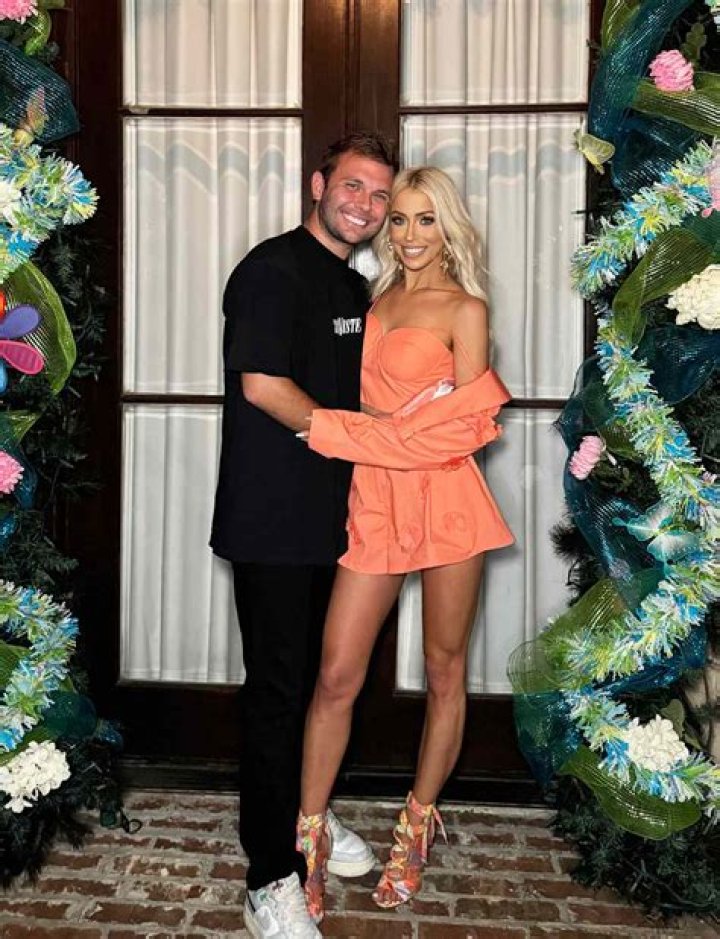 Savannah Gives Advice To Chase’s Girlfriend – Hollywood Life