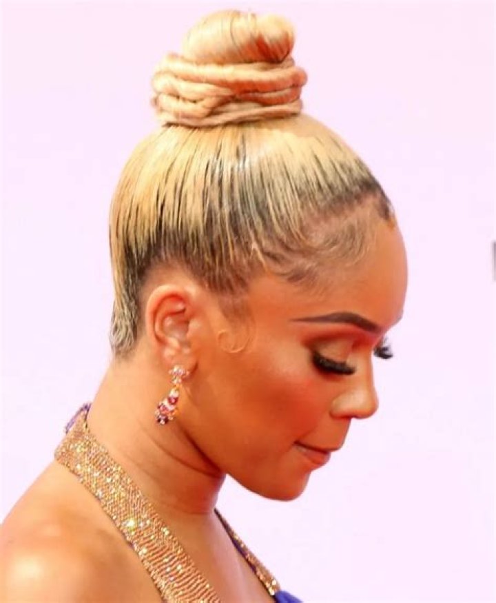 Saweetie Rocks Blonde Bob Hair Makeover At ‘Teen Vogue’ Summit – Hollywood Life