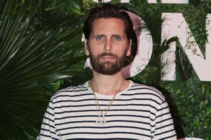 Scott Disick Gloats About Being Top Searched Male Celebrity Of 2015