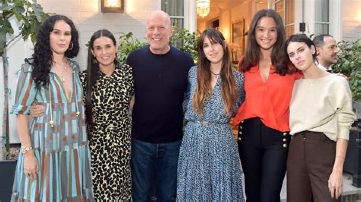 Scout Willis Gives Reason Demi Moore & Bruce Are Quarantining Together – Hollywood Life