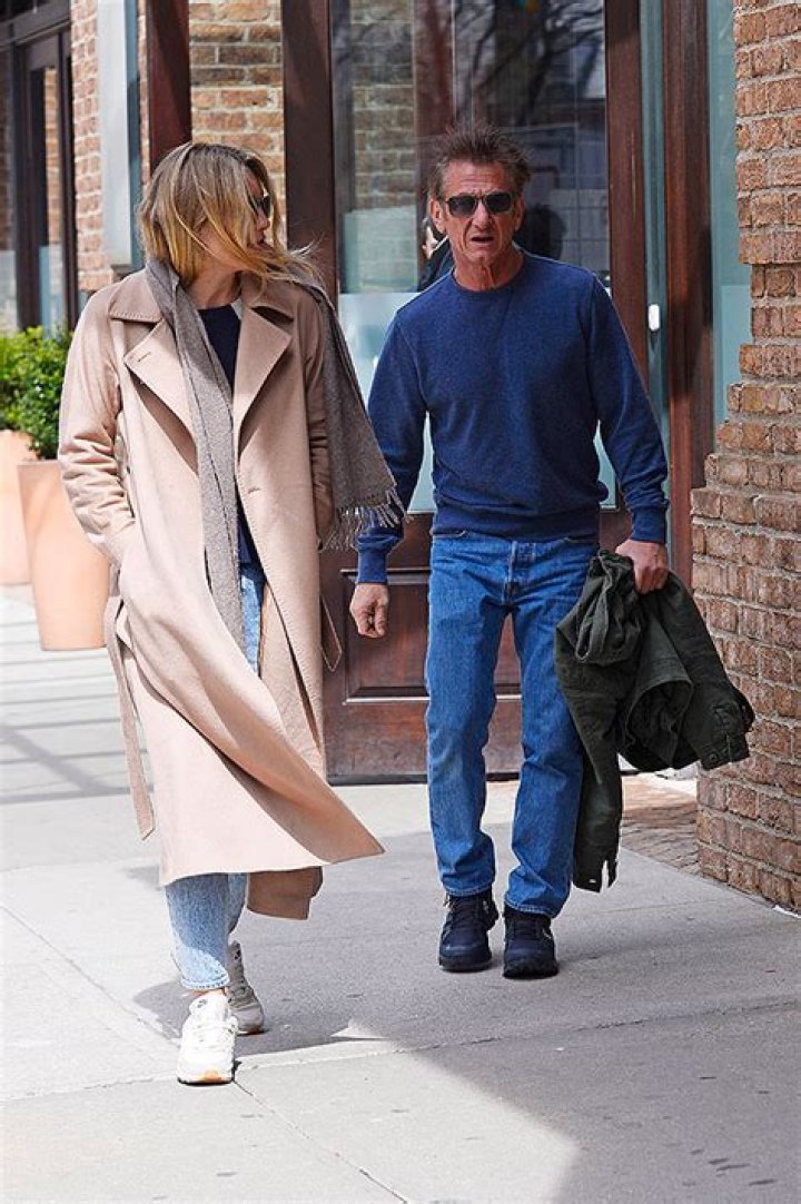 Sean Penn On Date With Olga Korotyayeva In Malibu: Photos – Hollywood Life
