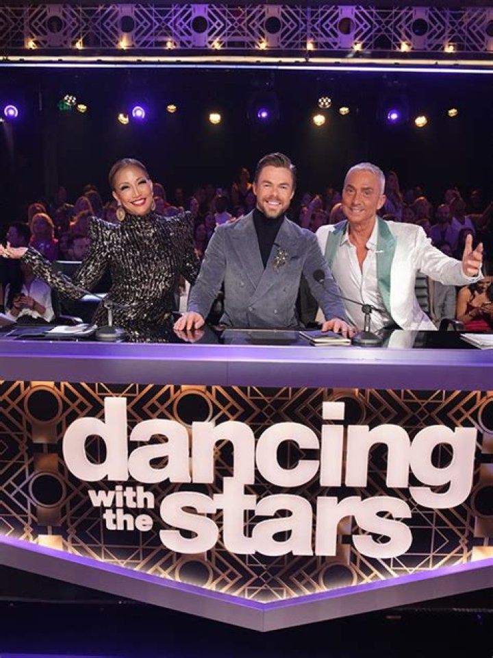Season 32 Finalists, Dances and More – Hollywood Life