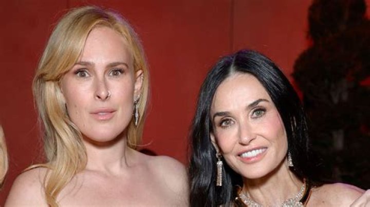 See Gorgeous Pics Of Bruce & Demi Moore’s Daughter – Hollywood Life