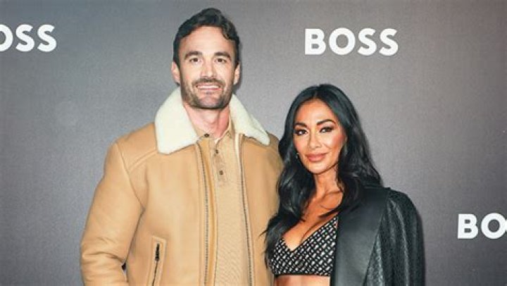 See Photos Of Proposal – Hollywood Life