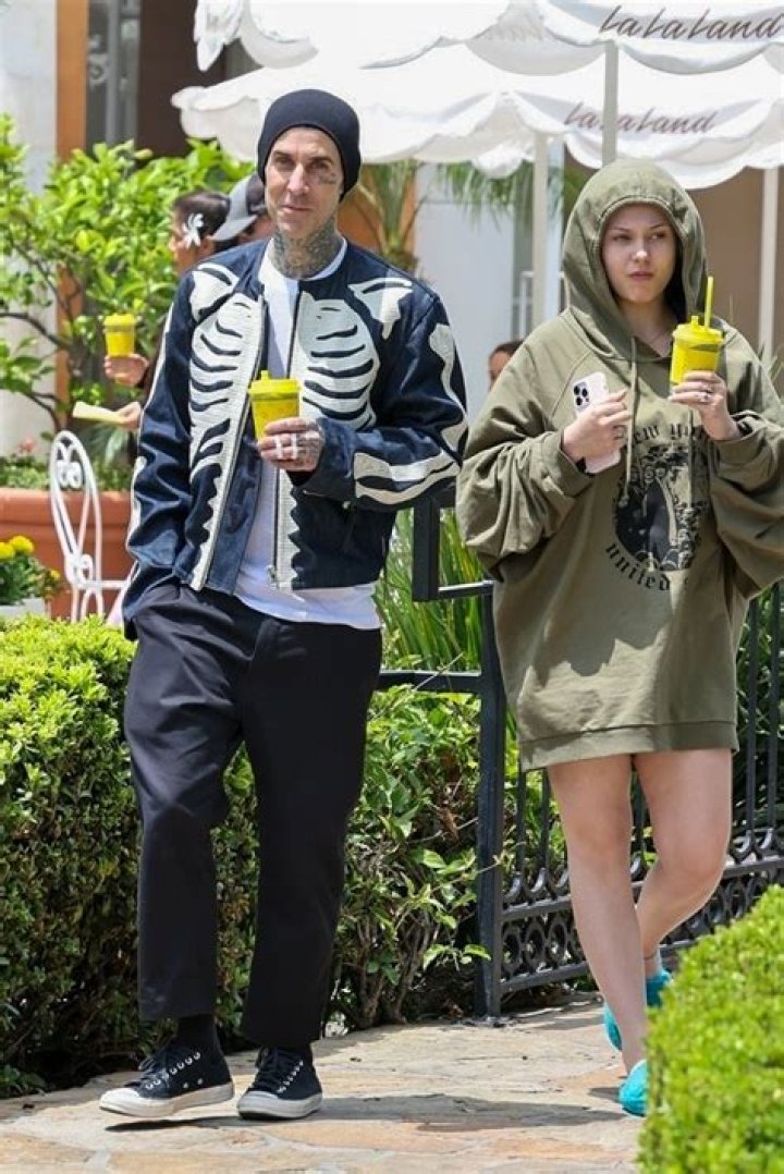 See Photos Of Travis Barker’s Daughter – Hollywood Life