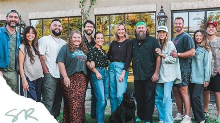 See Them On The Show & Revival – Hollywood Life