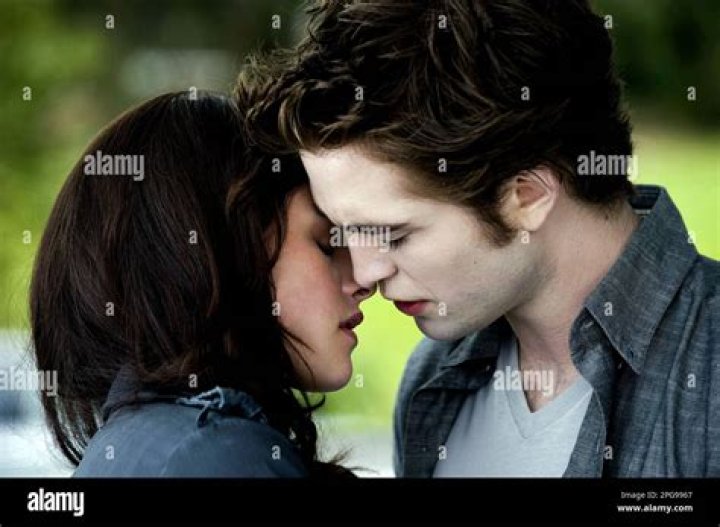 Seeing Robert Pattinson & Kristen Stewart Reunited In ‘Breaking Dawn’ — So Excited