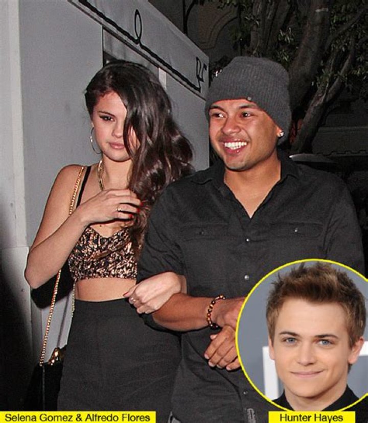 Selena Gomez Dating Hunter Hayes — Country Hottie Gets Her Phone Number – Hollywood Life