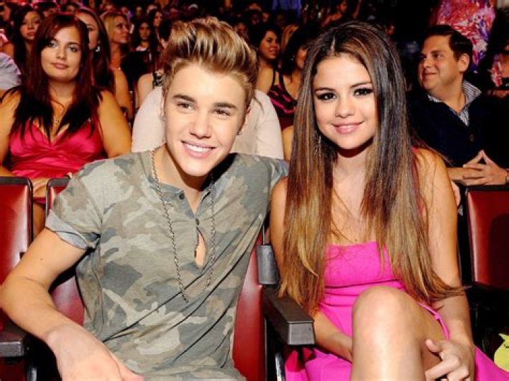 Selena Gomez Hooked Up With Niall Horan To Make Justin Bieber Jealous