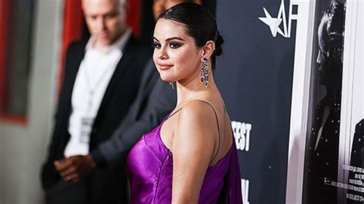 Selena Gomez In Orange Corset: Photos – Hollywood Life
