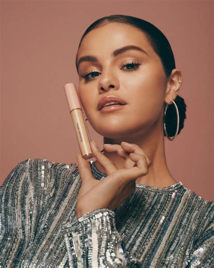 Selena Gomez Inspires Women With Rare Beauty Mission, Says CMO – Hollywood Life
