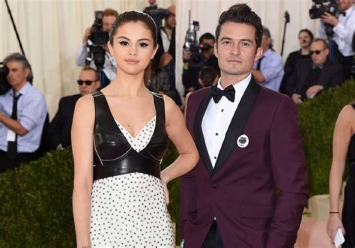 Selena Gomez & Orlando Bloom Still Hooking Up & Having ‘Great Sex’ — Report