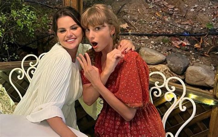 Selena Gomez Reveals Attacks On Her ‘Personal Life’ Led Her To Delete Social Media From Her Phone