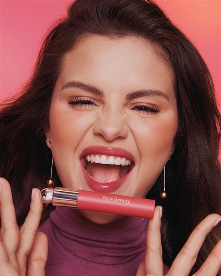 Selena Gomez’s $20 Tinted Lip Oil Is Worth All the Hype