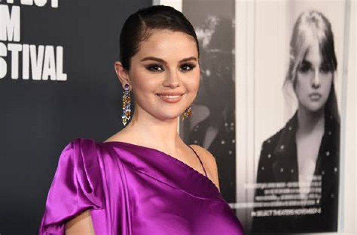 Selena Gomez’s Vacation Photos — Her Best & Hottest Pics