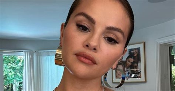 Selena Gomez Wears Colorful Swimsuit In TikTok Video – Hollywood Life