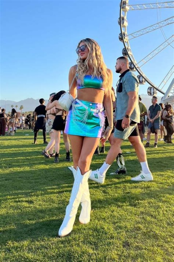 Sexiest Celebrity Performance Looks At Coachella: Beyonce & More