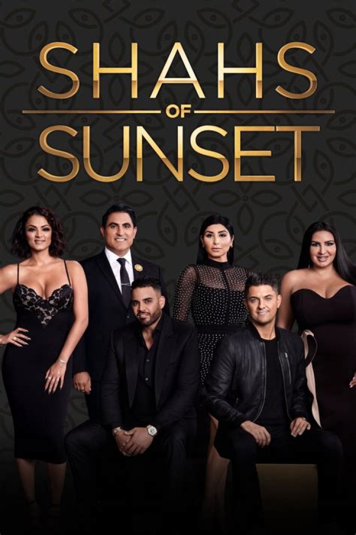 ‘Shahs of Sunset’s Golnesa ‘GG’ Gharachedaghi Says She ‘Wouldn’t Mind’ Dating Mauricio Umansky