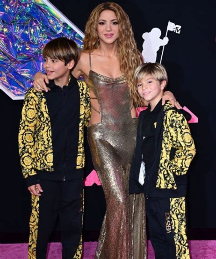 Shakira’s Sweetest Photos With Her Kids Milan and Sasha – Hollywood Life