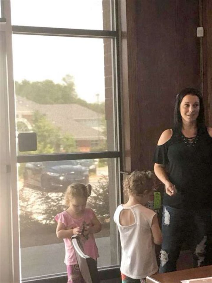 Shanann Watts: 5 Things To Know About The Pregnant Mom, 34, Whose Husband Killed Her & Their Daughters