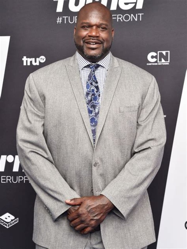 Shaquille O’Neal Shares He Got A Hip Replacement After Hospital Photo – Hollywood Life