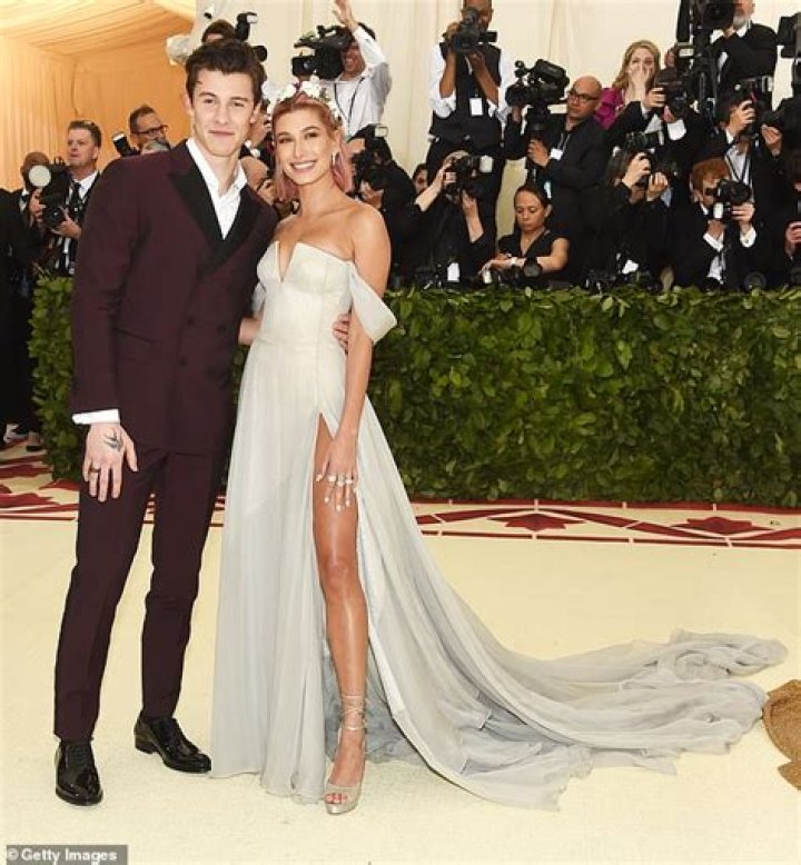 Shawn Mendes & Hailey Baldwin Awkward Run In At Met Gala – Watch – Hollywood Life