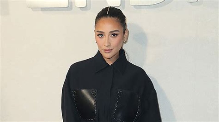 Shay Mitchell Appears To Come Out As Bisexual In New Tiktok Video – Hollywood Life
