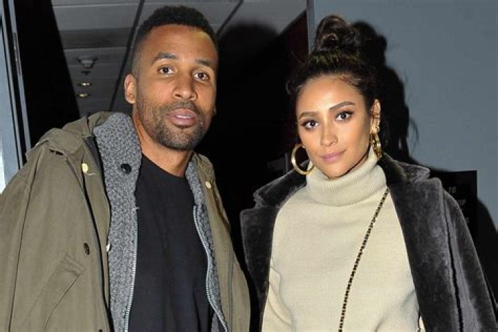 Shay Mitchell Dating Matte Babel — ‘PLL’ Star Seeing Hot Canadian Reporter – Hollywood Life