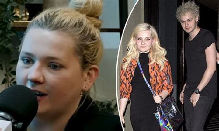She Disses Ex 5SOS Michael Clifford – Hollywood Life