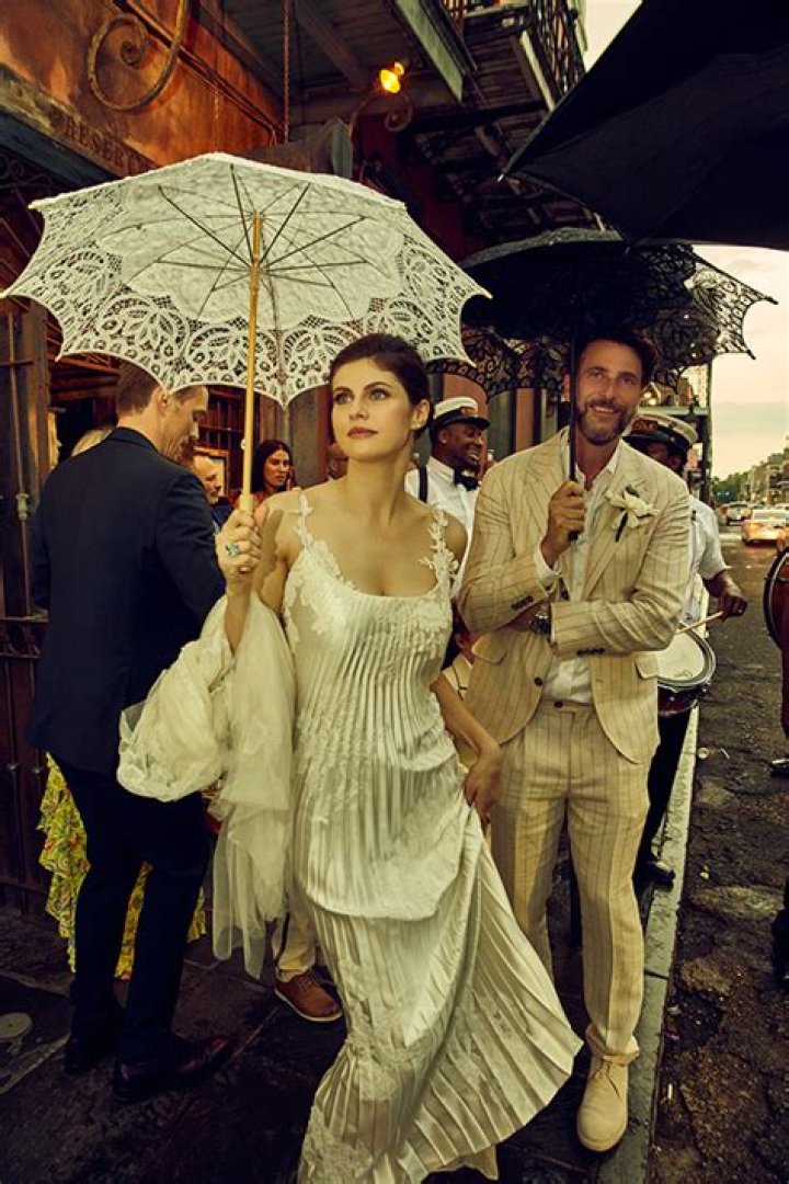 She Weds Andrew Form In New Orleans – Hollywood Life