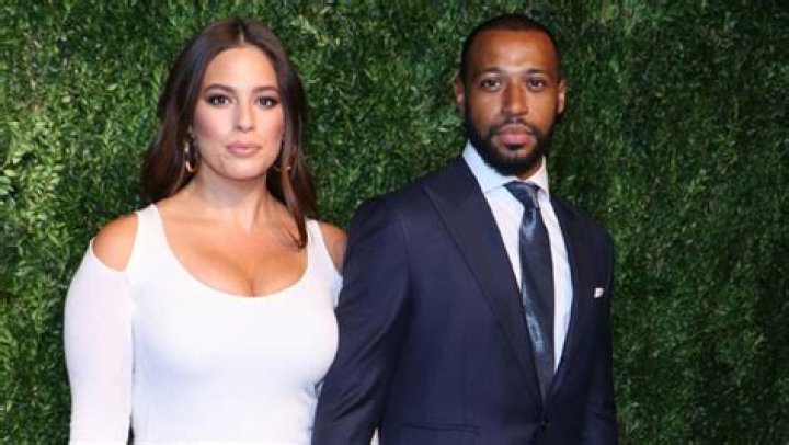 She Welcomes Twin Sons With Justin Ervin – Hollywood Life