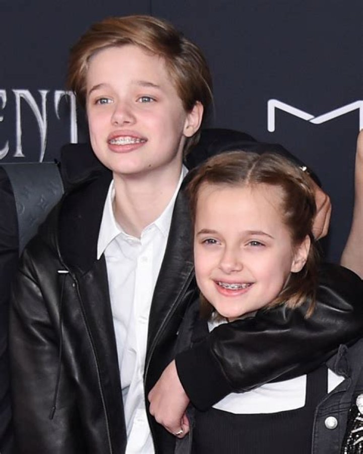Shiloh, 13, & Vivienne Jolie-Pitt, 11, Have Fun With Friends At Knott’s Berry Farm In LA — Pic