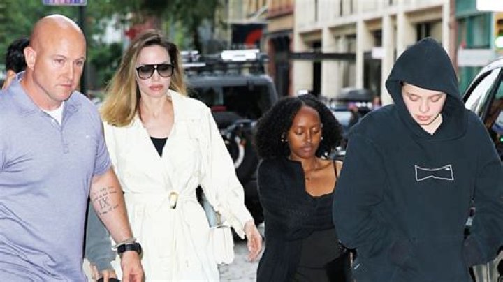 Shiloh Jolie Pitt Is Taller Than Zahara, Pax, & Angelina Jolie: Photos – Hollywood Life