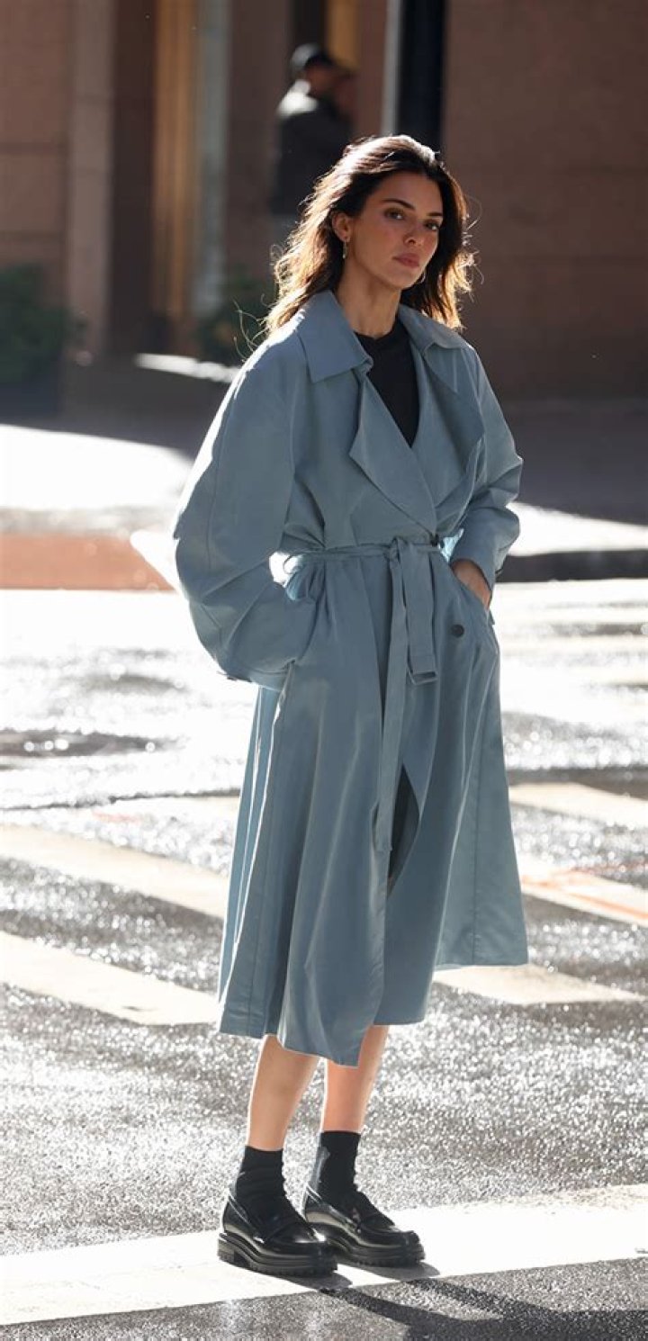 Shop Similar Coat – Hollywood Life