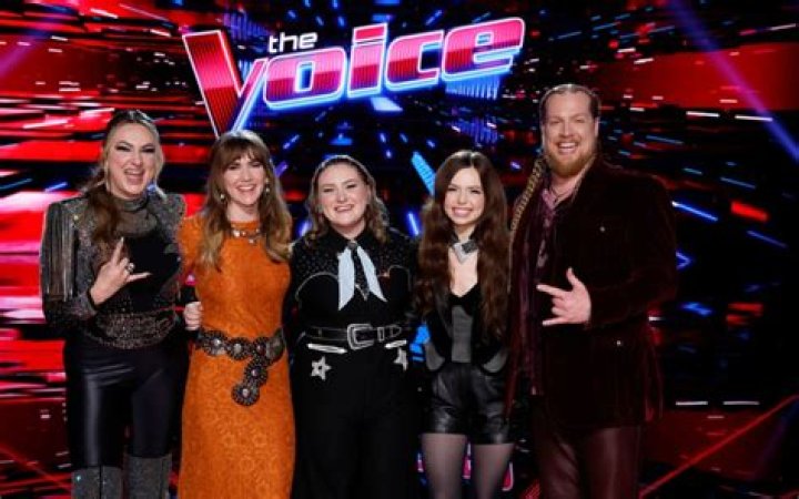 Shows Off Makeover During ‘The Voice’ Finale – Hollywood Life