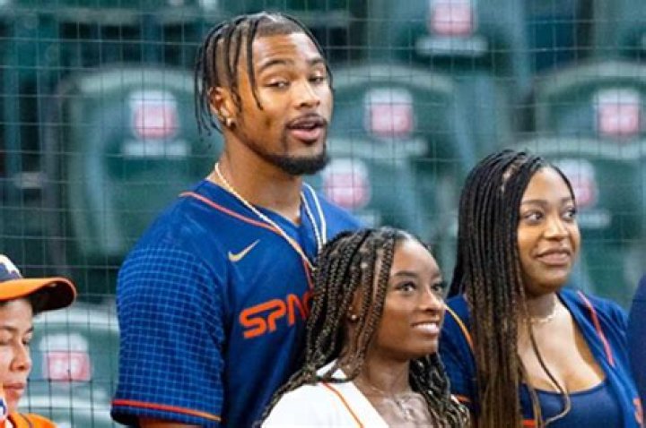 Simone Biles Pairs Daisy Dukes With Baseball Jersey For Opening Day With Fiance Jonathan Owens