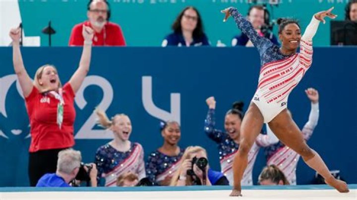 Simone Biles Proves She’s Just As Good At Axe-Throwing As She Is At Gymnastics With Perfect Bullseye