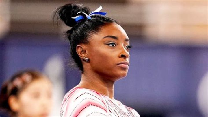 Simone Biles Rocks A Bikini & Looks Incredibly Toned After Winning A Bronze Medal At Tokyo Olympics