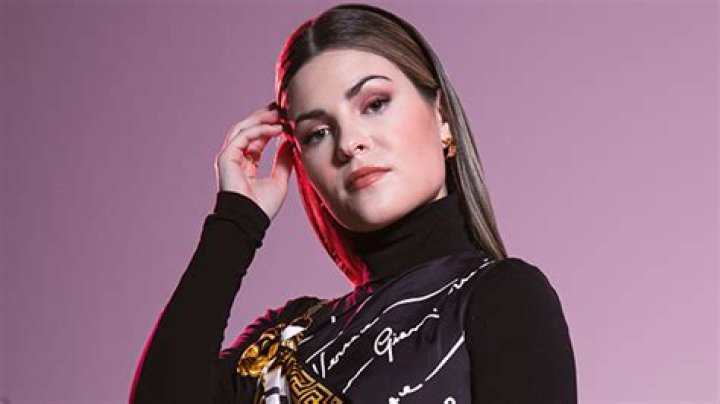 Singer Tenille Arts Reveals The ‘Unexpected & Beautiful Thing’ About The Songs On Her New Album