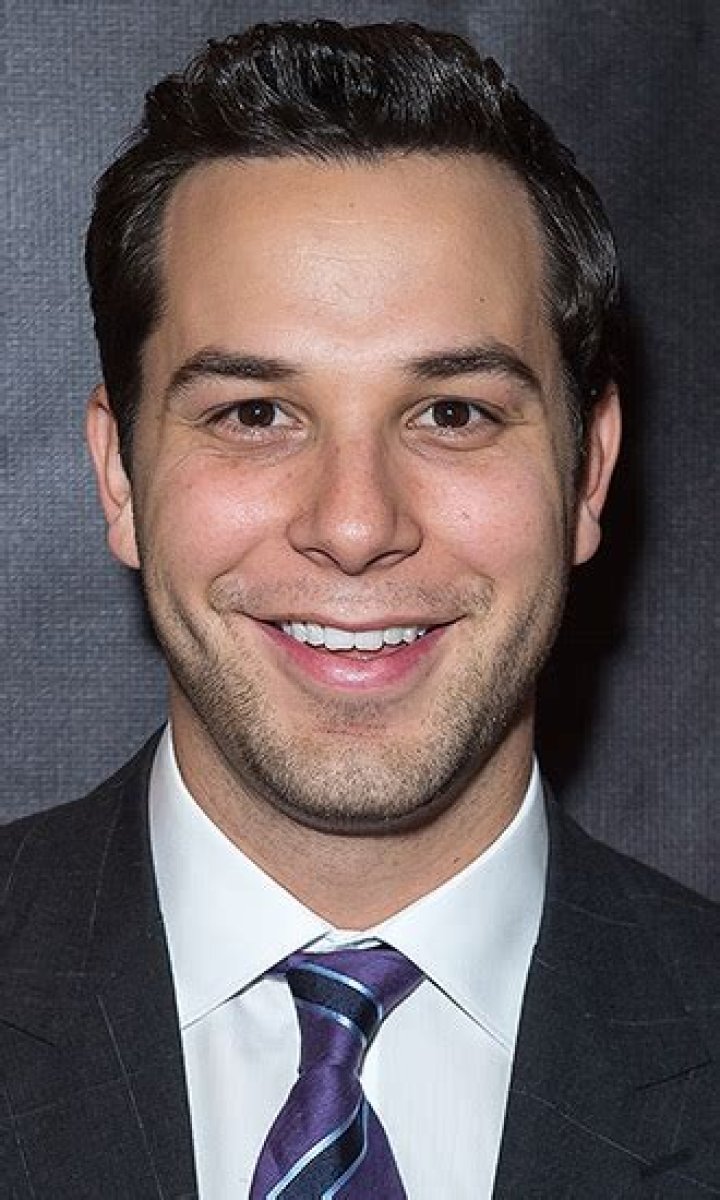 Skylar Astin Celebrity Profile – Hollywood Life
