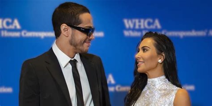 ‘SNL’ Stars Have Hilarious Responses To Pete Davidson & Kim Kardashian’s Romance: ‘Damn’
