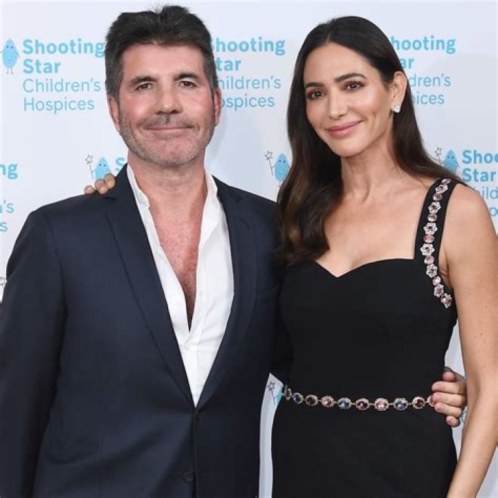 Sofia Vergara Misses Simon Cowell After He Breaks His Back — Photo – Hollywood Life