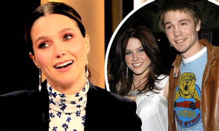 Sophia Bush Says She’s ‘Not Allowed’ To Talk About Chad Michael Murray – Hollywood Life